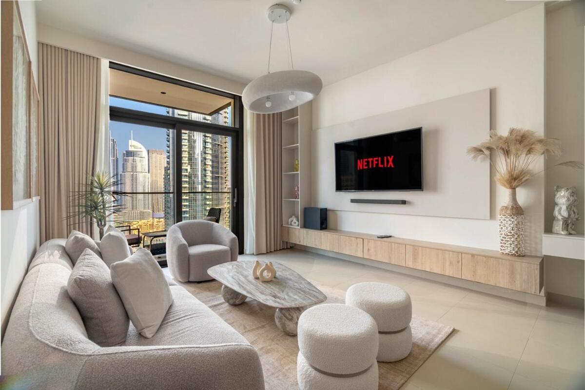 Burj Crown Luxury - 4br - Only Steps To Mall * Dubai