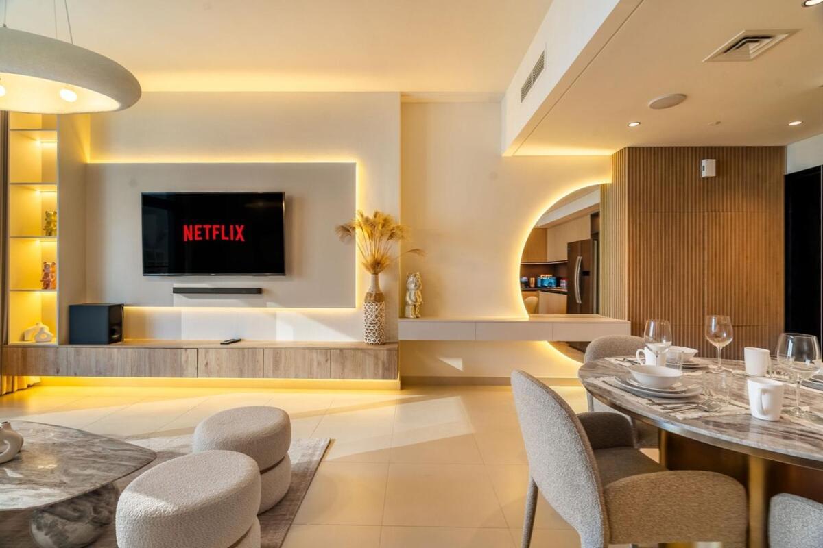 Burj Crown Luxury - 4br - Only Steps To Mall * Dubai